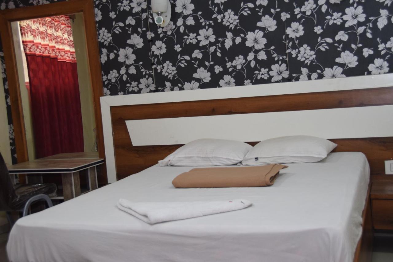 Hotel Riviera Residency Тхане Екстер'єр фото